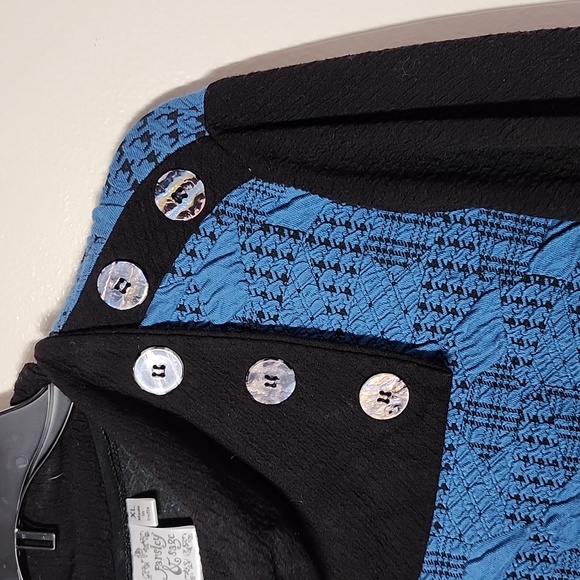 Parsley & Sage Chic Blue and Black Asymmetrical Neck Buttoned Sweater XL - Picture 5 of 9